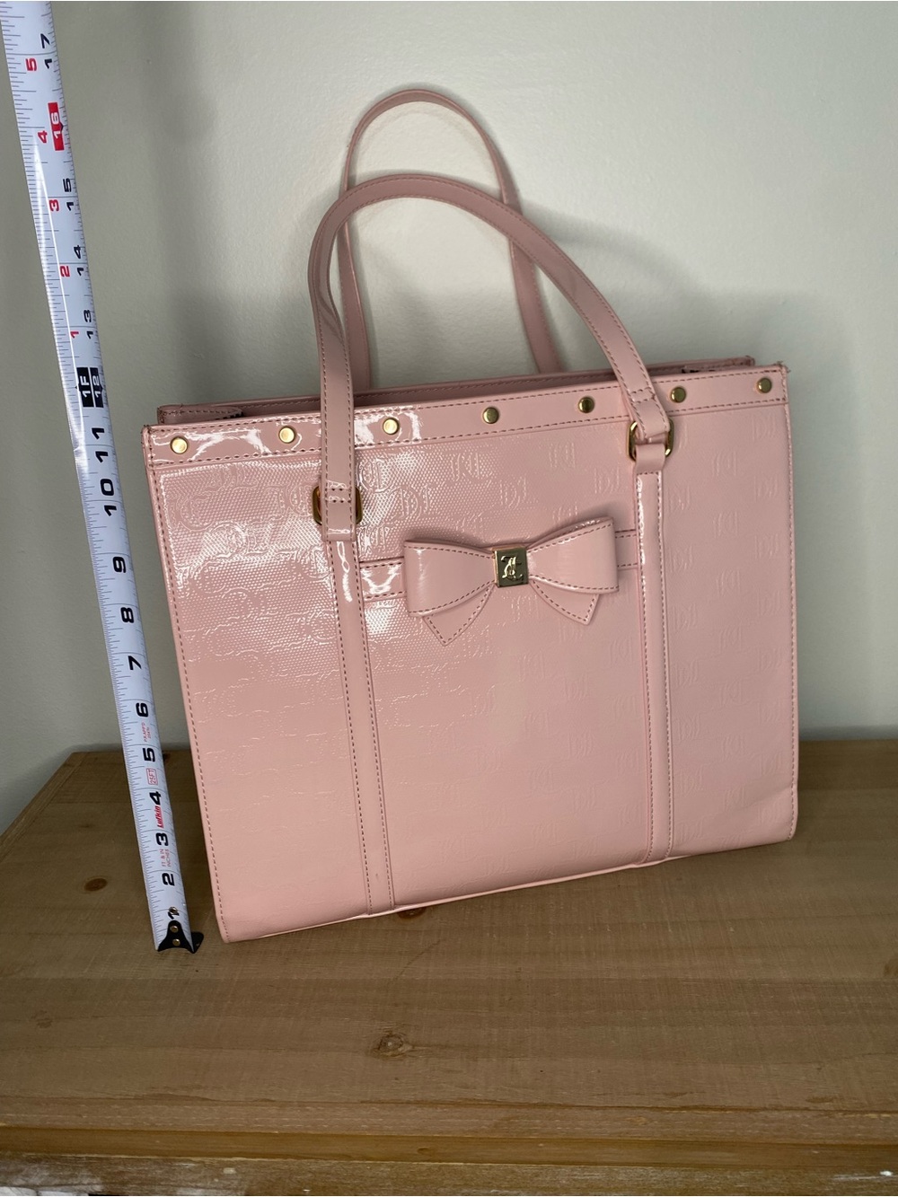 Juicy Couture Pink Patent Bow Purse/Tote Bag - Picture 2 of 10